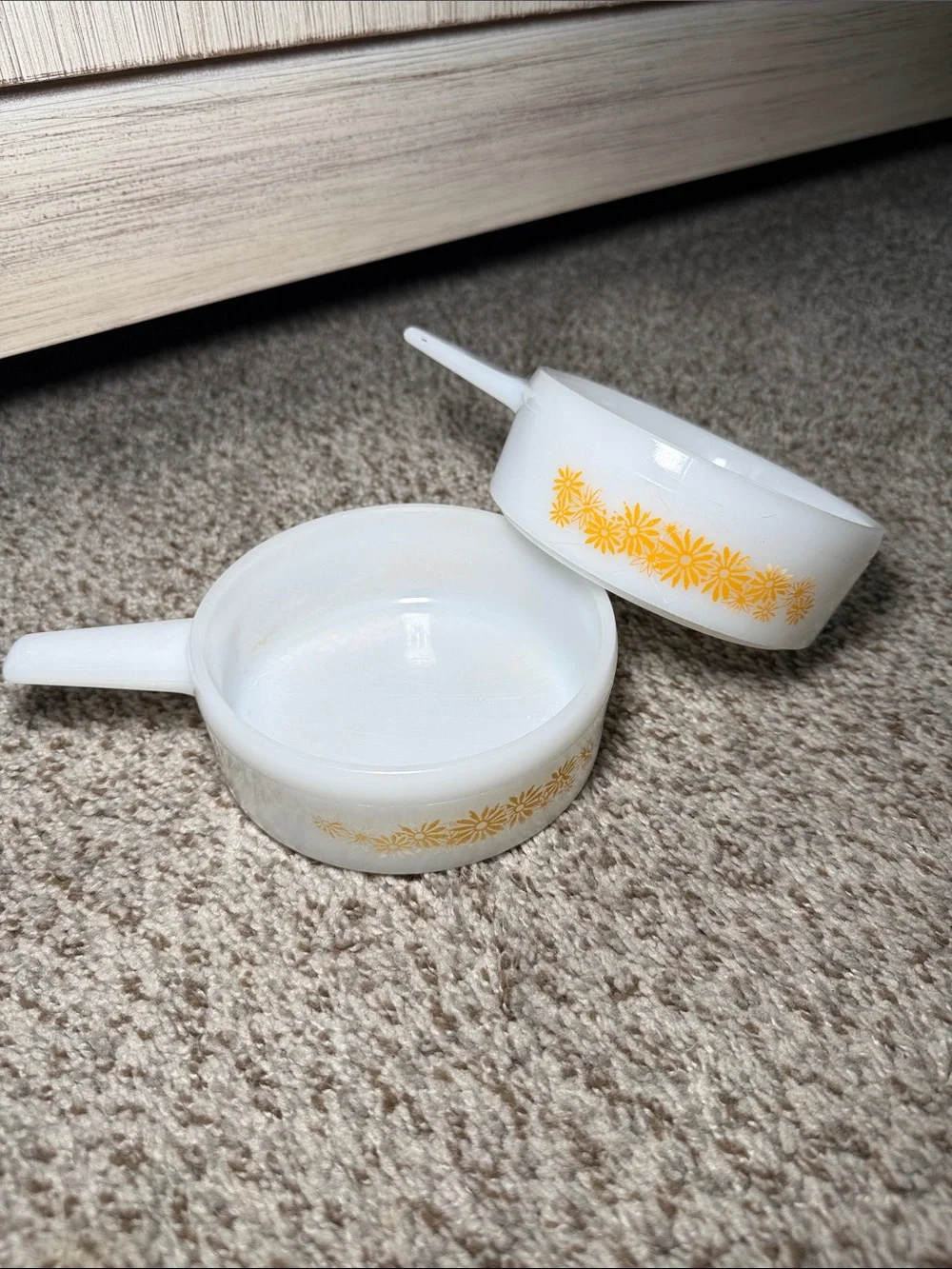 Vintage Glasbake Ovenware 14 oz Soup Bowl/Cup Yellow Daisies